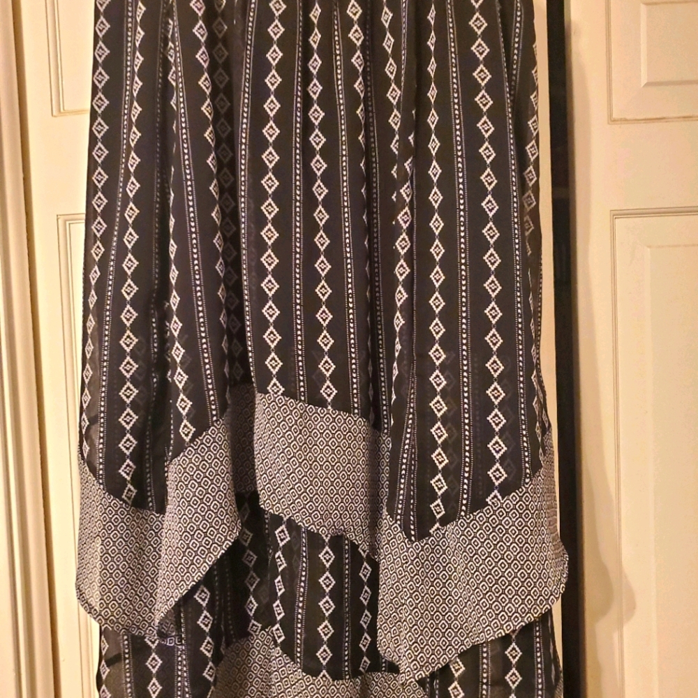 Asymmetrical layeres skirt
